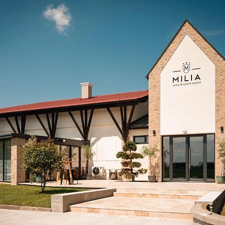 Milia Wine & Event Resort Dunajský Klátov エクステリア 写真