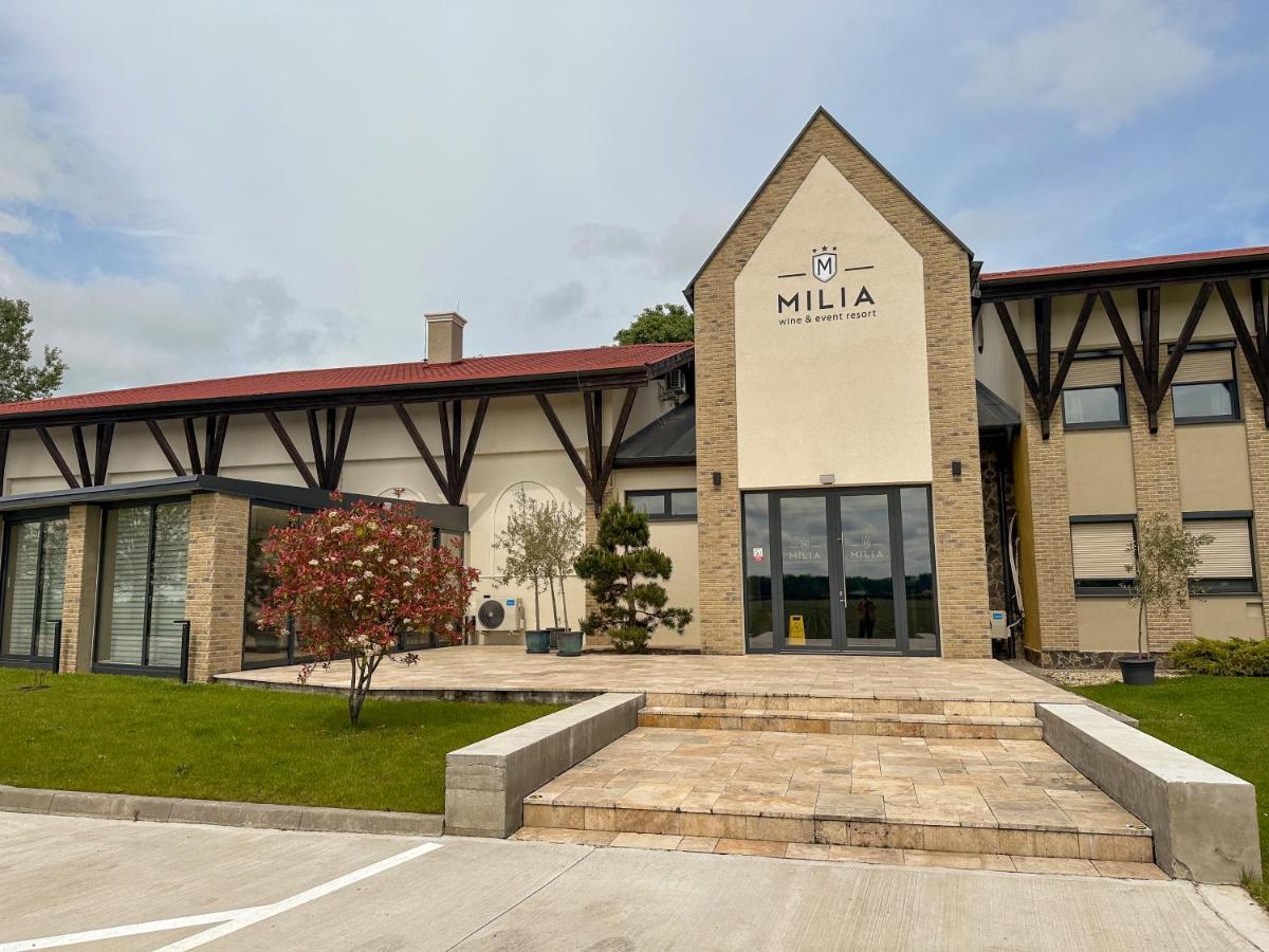 Milia Wine & Event Resort Dunajský Klátov エクステリア 写真